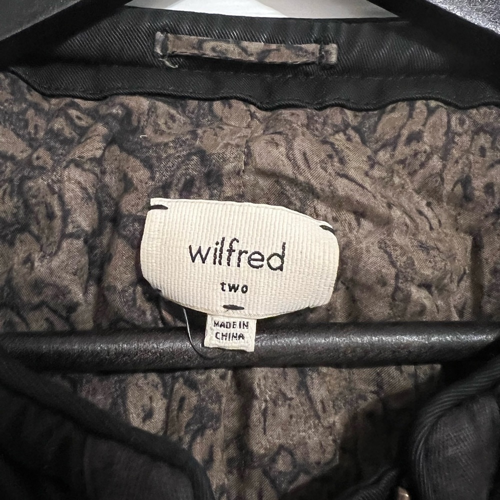 Aritzia Wilfred Dauphine jacket quilted lined - Picture 3 of 3